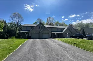 117 Windy Dr, Center Township, PA 16001 - Photo 3