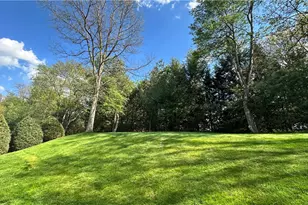 117 Windy Dr, Center Township, PA 16001 - Photo 15