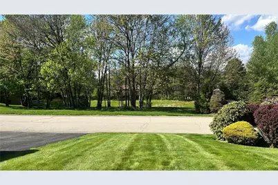 117 Windy Drive, Center Township, PA 16001 - Photo 7