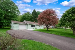174 Mulberry Ln, Slippery Rock, PA 16057 - Photo 3
