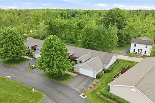 52 Golfwood Dr, Hermitage, PA 16148 - Photo 25