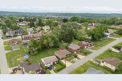411 Maple St, West Mifflin, PA 15122 - Photo 33