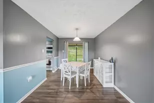890 4th St, Baden, PA 15005 - Photo 9