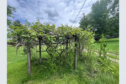 1017 Schweitzer Rd, Elizabeth Twp/Boro, PA 15135 - Photo 9