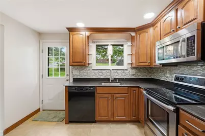 6801 Buchanan Avenue, West Mifflin, PA 15122 - Photo 17