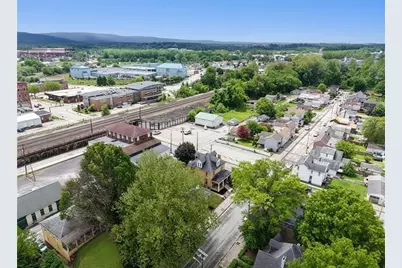 201 Thompson St, Latrobe, PA 15650 - Photo 11