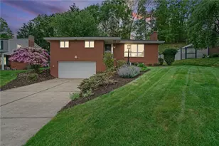 1498 Parkview Dr, Pittsburgh, PA 15101 - Photo 1
