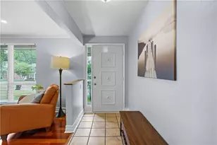 1498 Parkview Dr, Pittsburgh, PA 15101 - Photo 3