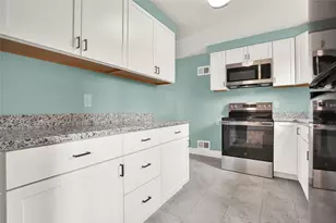 305 Beckman Dr, McKeesport, PA 15132 - Photo 11