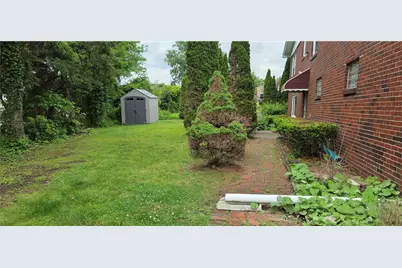 305 Beckman Dr, McKeesport, PA 15132 - Photo 35