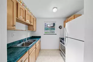 529 Beaufort Ave, Pittsburgh, PA 15226 - Photo 9