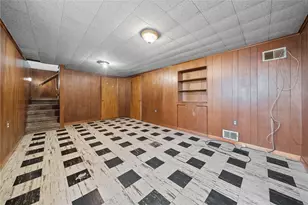 529 Beaufort Ave, Pittsburgh, PA 15226 - Photo 17