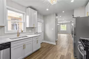 830 Adelaide St, Schenley Heights, PA 15219 - Photo 9