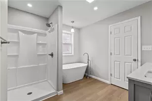 830 Adelaide St, Schenley Heights, PA 15219 - Photo 17