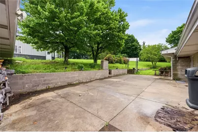 944 Mercer Rd, Center Township, PA 16001 - Photo 37
