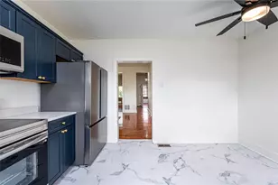 301 College Ave, Mt Pleasant Boro, PA 15666 - Photo 23