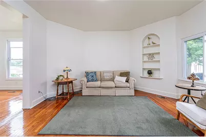 301 College Ave, Mt Pleasant Boro, PA 15666 - Photo 15
