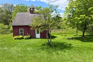 22 Kings Ln, Pine Township, PA 16127 - Photo 3