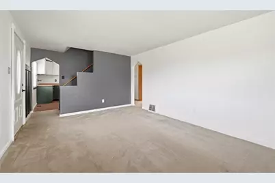 2514 Alberta Cir, West Mifflin, PA 15122 - Photo 13