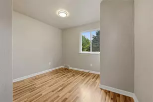 270 Fiesta Dr, Pittsburgh, PA 15239 - Photo 19