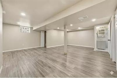 270 Fiesta Dr, Pittsburgh, PA 15239 - Photo 23
