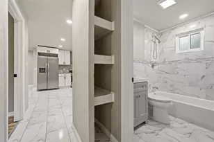 270 Fiesta Dr, Pittsburgh, PA 15239 - Photo 13