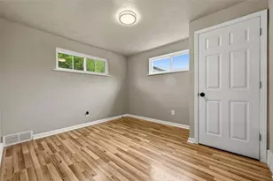 270 Fiesta Dr, Pittsburgh, PA 15239 - Photo 15