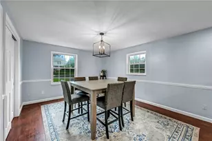 3225 Comanche Rd, Bethel Park, PA 15241 - Photo 9