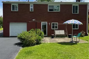 200 Arla Dr, Green Tree, PA 15220 - Photo 17