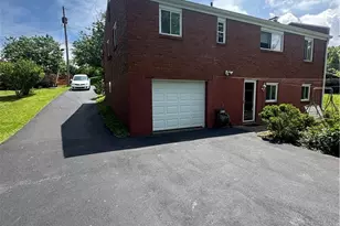 200 Arla Dr, Green Tree, PA 15220 - Photo 15