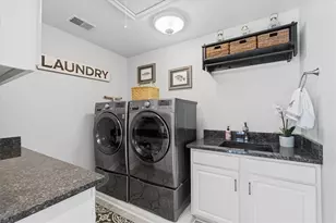 117 Lyndhurst Cir, Pine Township, PA 15090 - Photo 25