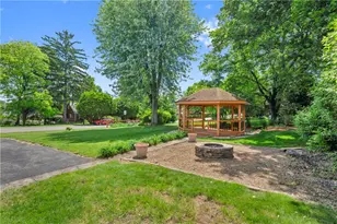 3210 Thornwood Dr, Bethel Park, PA 15102 - Photo 21
