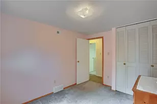 3970 Deervue Dr, Pittsburgh, PA 15227 - Photo 37