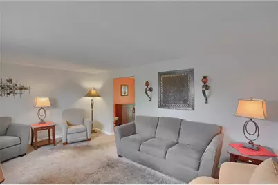 3970 Deervue Dr, Pittsburgh, PA 15227 - Photo 15