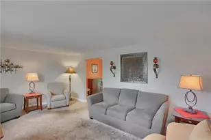 3970 Deervue Dr, Pittsburgh, PA 15227 - Photo 15
