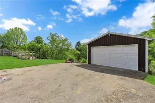 407 Belle St, Evans City, PA 16033 - Photo 23
