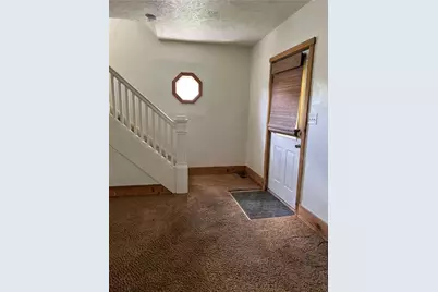 8 Lancaster Ave, Greenville Boro, PA 16125 - Photo 11