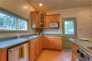 213 Grant St, Greensburg, PA 15601 - Photo 9