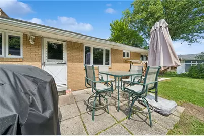 551 Hickory Dr, Hempfield Township, PA 15601 - Photo 25