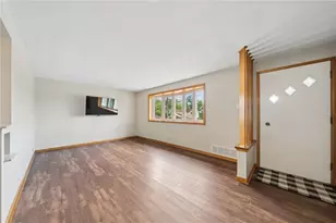 551 Hickory Dr, Hempfield Township, PA 15601 - Photo 7