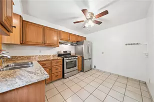 551 Hickory Dr, Hempfield Township, PA 15601 - Photo 11