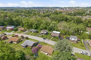 551 Hickory Dr, Hempfield Township, PA 15601 - Photo 5