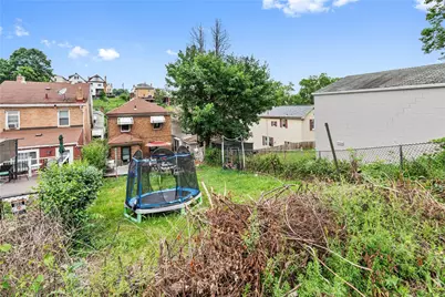 222 Poplargrove St, Pittsburgh, PA 15210 - Photo 5
