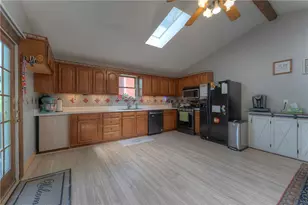 213 N 6th St, Youngwood, PA 15697 - Photo 11