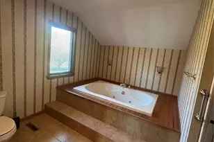 421 Hayes Ln, New Castle, PA 16105 - Photo 13