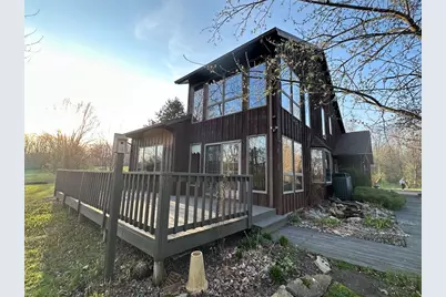 421 Hayes Lane, New Castle, PA 16105 - Photo 1