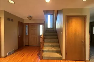 421 Hayes Ln, New Castle, PA 16105 - Photo 17