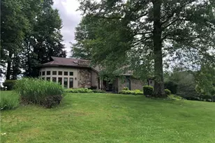 143 Regency Dr, South Union Township, PA 15401 - Photo 3