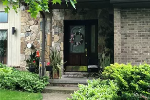 143 Regency Dr, South Union Township, PA 15401 - Photo 5