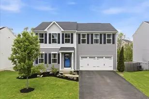 209 Scarlet Dr, Pittsburgh, PA 15239 - Photo 1